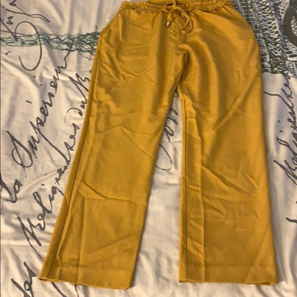 Mustard colored ankle trousers